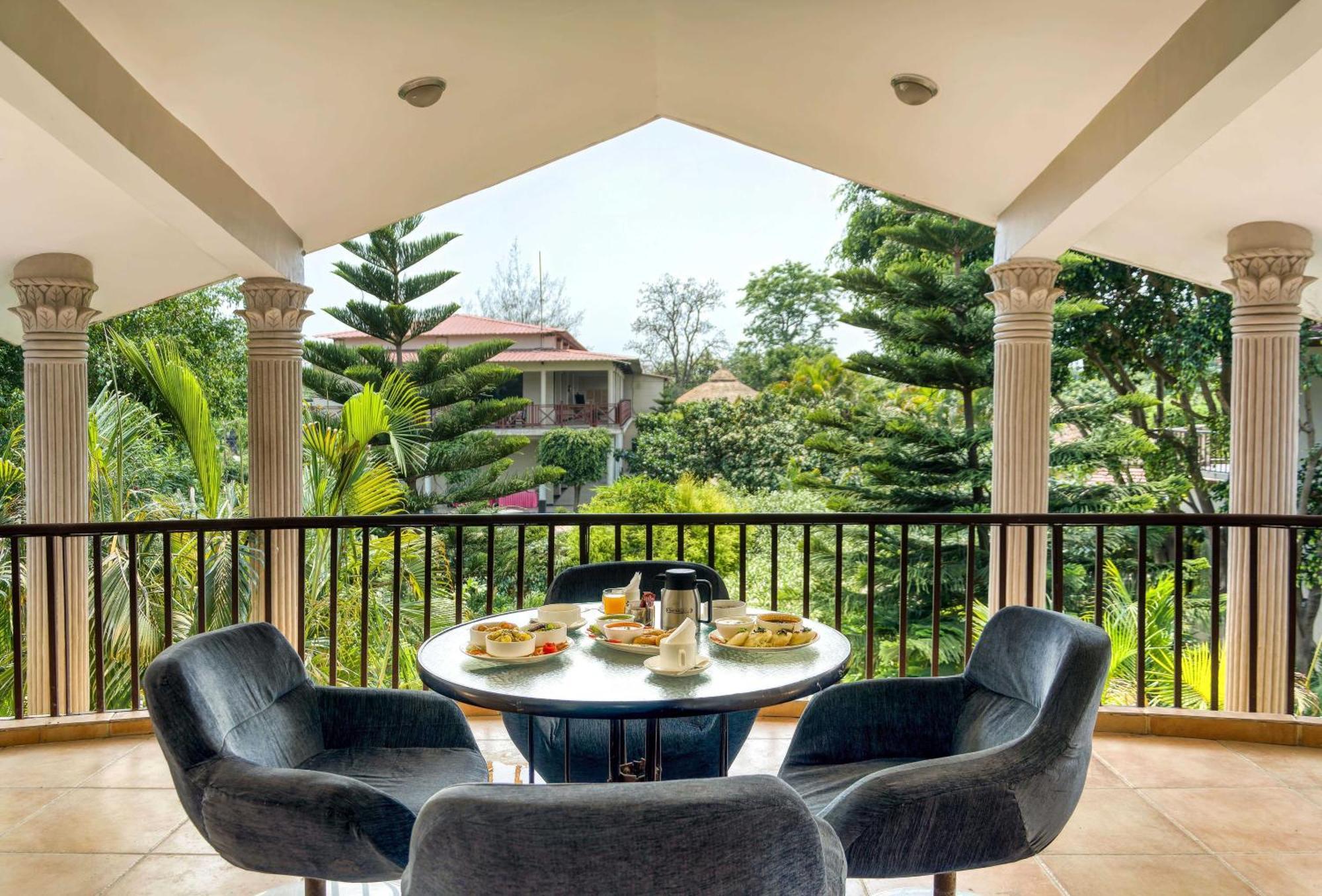 Villa Sunday Alaya Corbett Rāmnagar Exterior foto